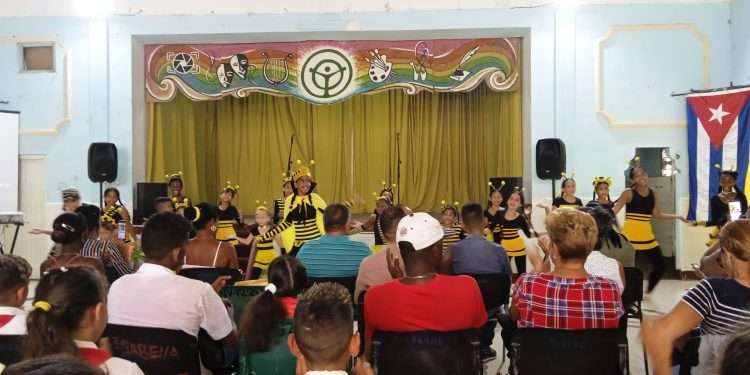 A la cultura, todo el empeño posible