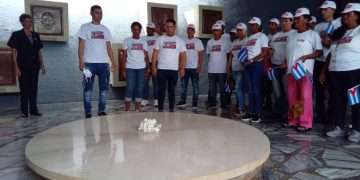 Al décimo Congreso de los CDR con Artemisa en el pecho