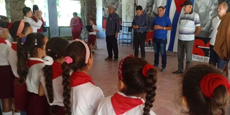 Recuerdan a combatientes de la LCB en su día