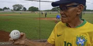 Las Cañas se bebe la Copa y celebra 220