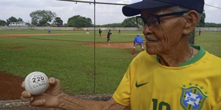 Las Cañas se bebe la Copa y celebra 220