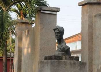 Monumento-Rubén-Martinez-Villena-ALQ