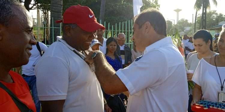 CTE Máximo Gómez se une a las celebraciones por el Día del Trabajador Eléctrico