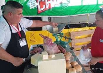 Desde la UEB Santa Cruz llegaron con variedad de productos