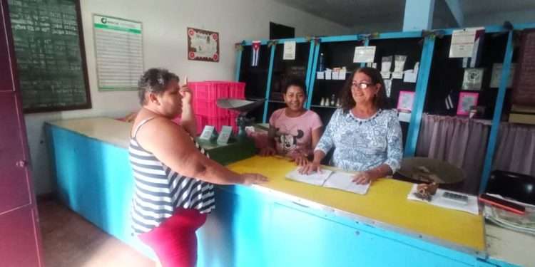 Los Comercios en Güira de Melena son referentes en el proceso de bancarización