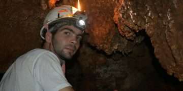 Las aspiraciones de Javier están bien escritas sobre las piedras: concluir el proceso doctoral es una entre tantas