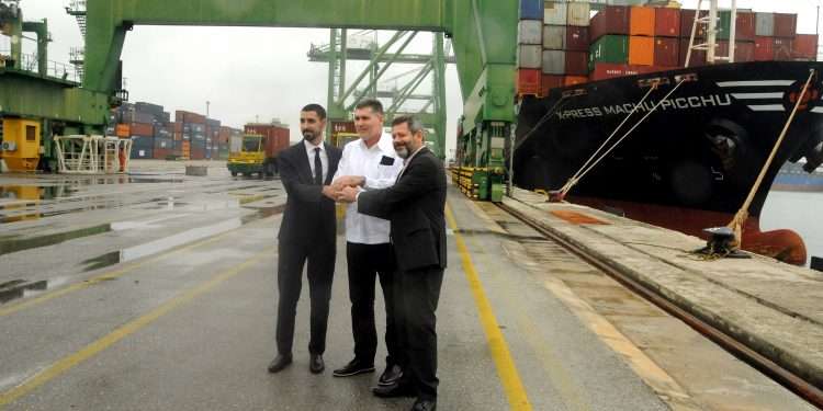 El convenio tripartito tiene como objetivo la entrega de ayuda alimentaria a Cuba por un valor de 50 millones de dólares / Fotos: Otoniel Márquez