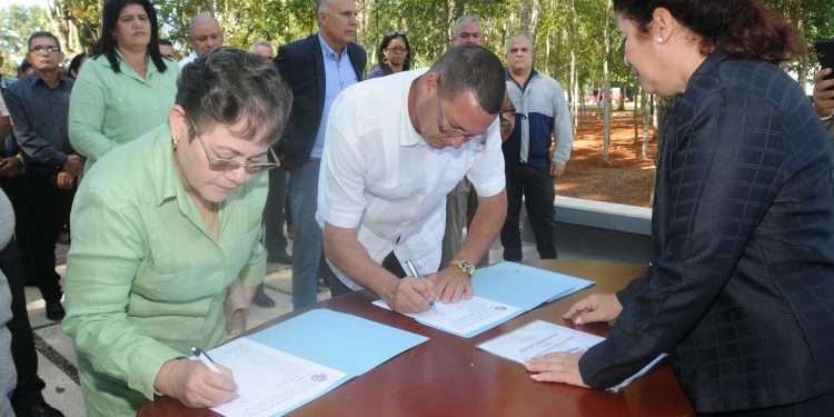 Código de Ética en memorable sitio de compromiso