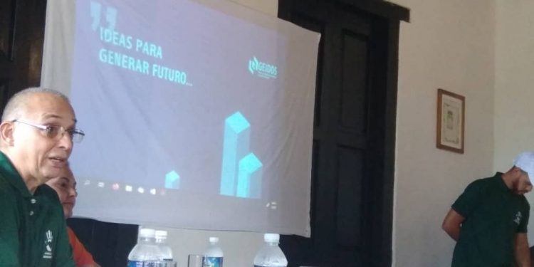 Ingenieros y arquitectos de Cuba con ideas para un mejor futuro