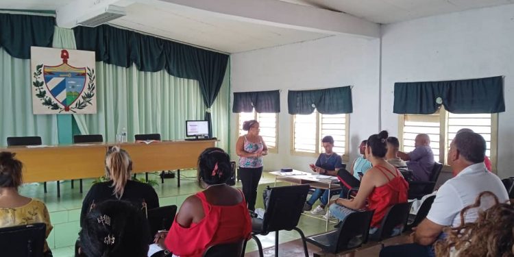 Se preparan servidores públicos por una mejor gestión en San Cristóbal