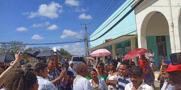 Recibió San Cristóbal a Heroína del Trabajo