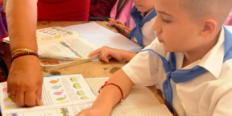 Alternativas en Educación para aprovechar horario docente