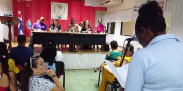 Debaten en Artemisa alternativas para salvar las industrias