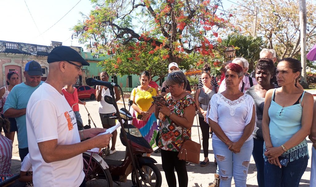Inauguración de la tienda Fiallo y Punto