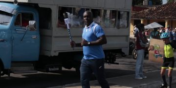 Recibe San Cristóbal el fuego deportivo de los sexagésimos Juegos Escolares Nacionales