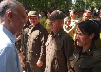 ascensos-condecoraciones