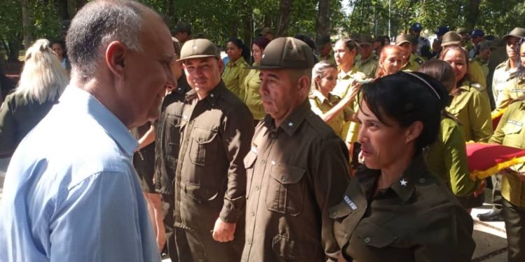 ascensos-condecoraciones