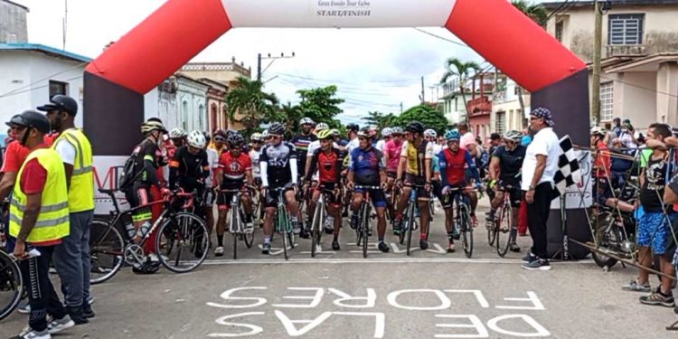 Listos para la arrancada en la carrera Clásico de las Flores Foto JART