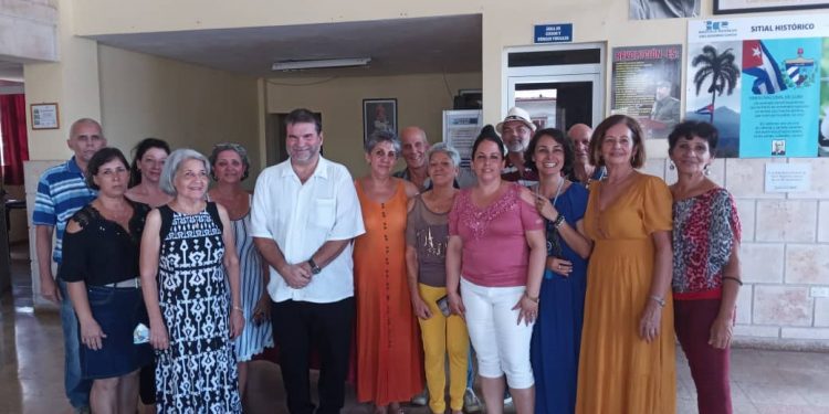 De fiesta la Biblioteca Ciro Redondo