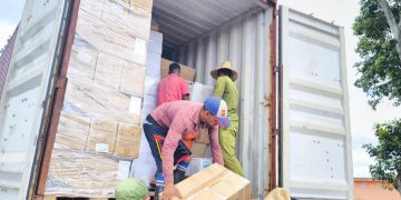 Entregan insumos médicos y materiales gastables a hospitales de Artemisa