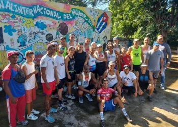 Corredores de San Antonio de los Baños, La Habana, Artemisa y Alquízar , participaron en la carrera Andarín Carvajal Foto JART