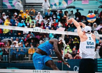 Victoria en voly de playa ante dupla de Estados Unidos