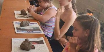 Taller de verano para moldear el barro
