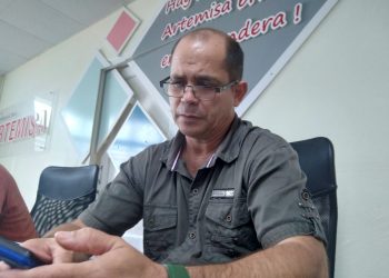 Servicio eléctrico se reduce a 20 por ciento tras fuertes vientos