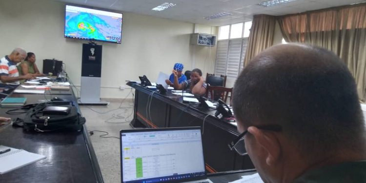 Restablecer el servicio eléctrico al 80 % de los clientes de Artemisa es prioridad tras el paso de Helene