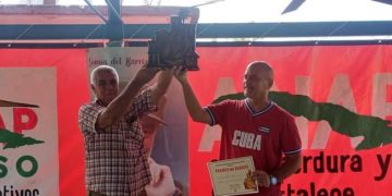 El barrio agradece la amistad de una cooperativa