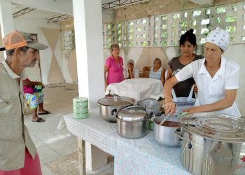 Gesto solidario de matrimonio sancristobalense