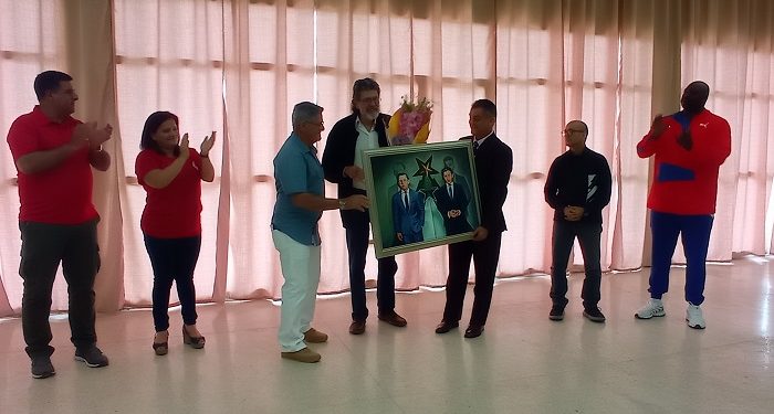 Entrega de la condición a Abel prieto Jiménez