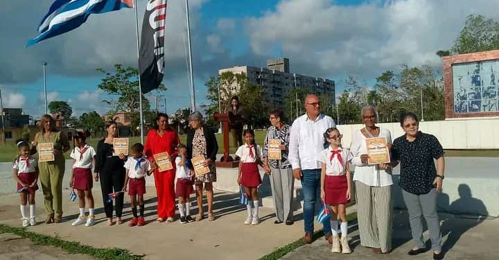 Homenaje a los maestros de Artemisa
