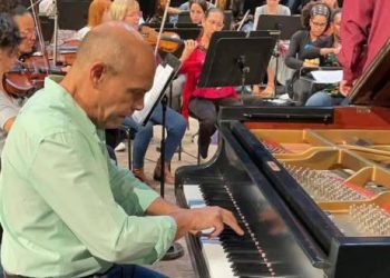 Todo listo para el gran Concierto de la Orquesta Sinfónica Nacional con el afamado pianista Víctor Rodríguez como solista.