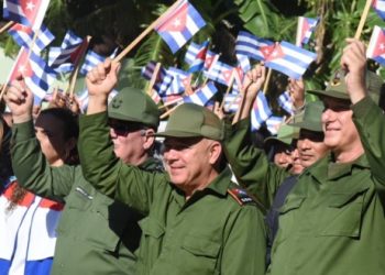 Díaz-Canel encabeza el acto por el Día Nacional de la Defensa