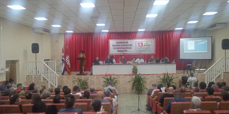 Más unidos y fortalecidos celebran campesinos artemiseños su asamblea XIII Congreso