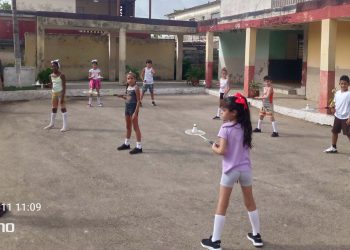 La práctica del badminton garantiza una cantera de futuros campeones en Artemisa Foto cortesía de René Camerota