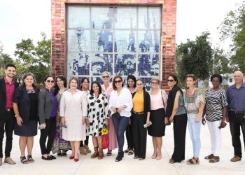 Los poemas fueron ellas (+ Video)