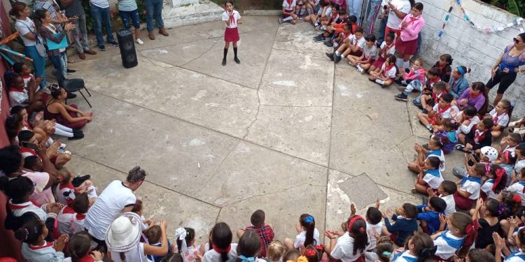 Festival de la materia prima vuelve a las escuelas en este abril de aniversario