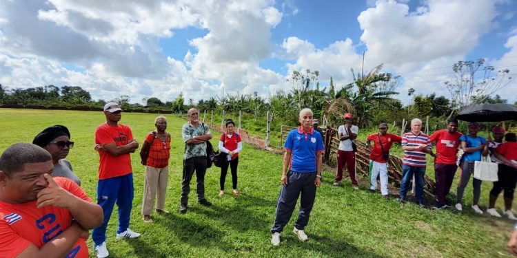 Diputados visitan San Cristóbal como parte del proceso de rendición de cuenta del INDER al Parlamento cubano