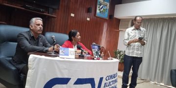 Presentan libro Garantes de la democracia socialista