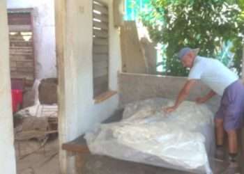 Aún en la provincia son varios los damnificados que esperan por la entrada de recursos. Son en su mayoría los más afectados, con derrumbes casi totales de sus viviendas