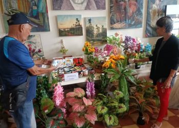 Arte para Mamá abre sus puertas una vez más