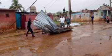 Una veintena de viviendas afectadas por tornado en Alquízar