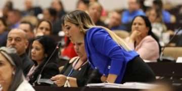 Los 440 diputados presentes en la sesión dieron el sí mediante votación nominal a la reforma