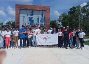 Los involucrados en ambas actividades se dieron cita en el Mausoleo a los Mártires de Artemisa