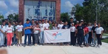 Los involucrados en ambas actividades se dieron cita en el Mausoleo a los Mártires de Artemisa