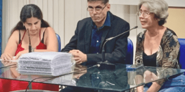 Juan Manuel (al centro), junto a Rosa Lexandra y Annelice Medero