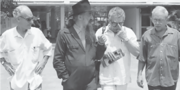 Los cuatro grandes del cine latinoamericano De Izquierda a derecha: Tomás Gutiérrez Alea, (Titón), Fernando Birry, director de la EICTV, Gabriel García Márquez. (El Gabo) y Julio García Espinosa