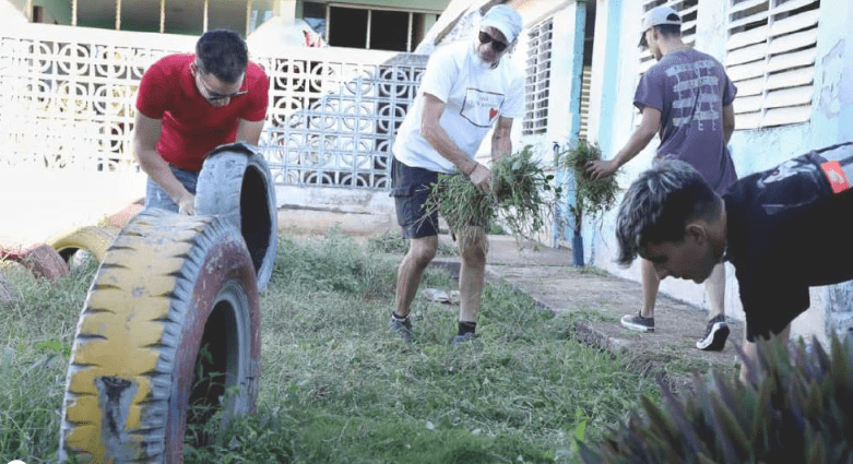 Los muchachos protagonizaron una jornada de trabajo productivo en el Círculo Infantil Tomás Álvarez Breto